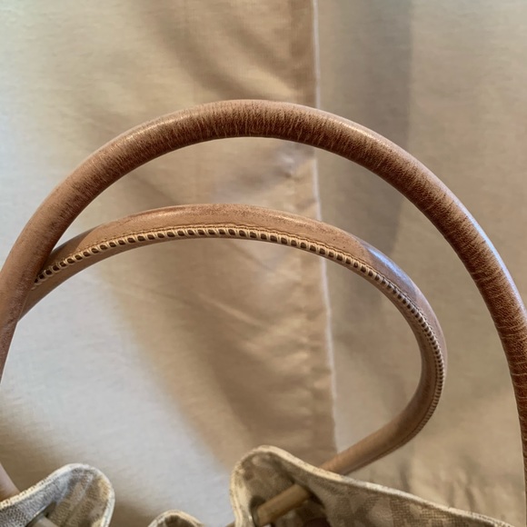 Michael Kors Tan Monogram Handbag - Picture 3 of 7